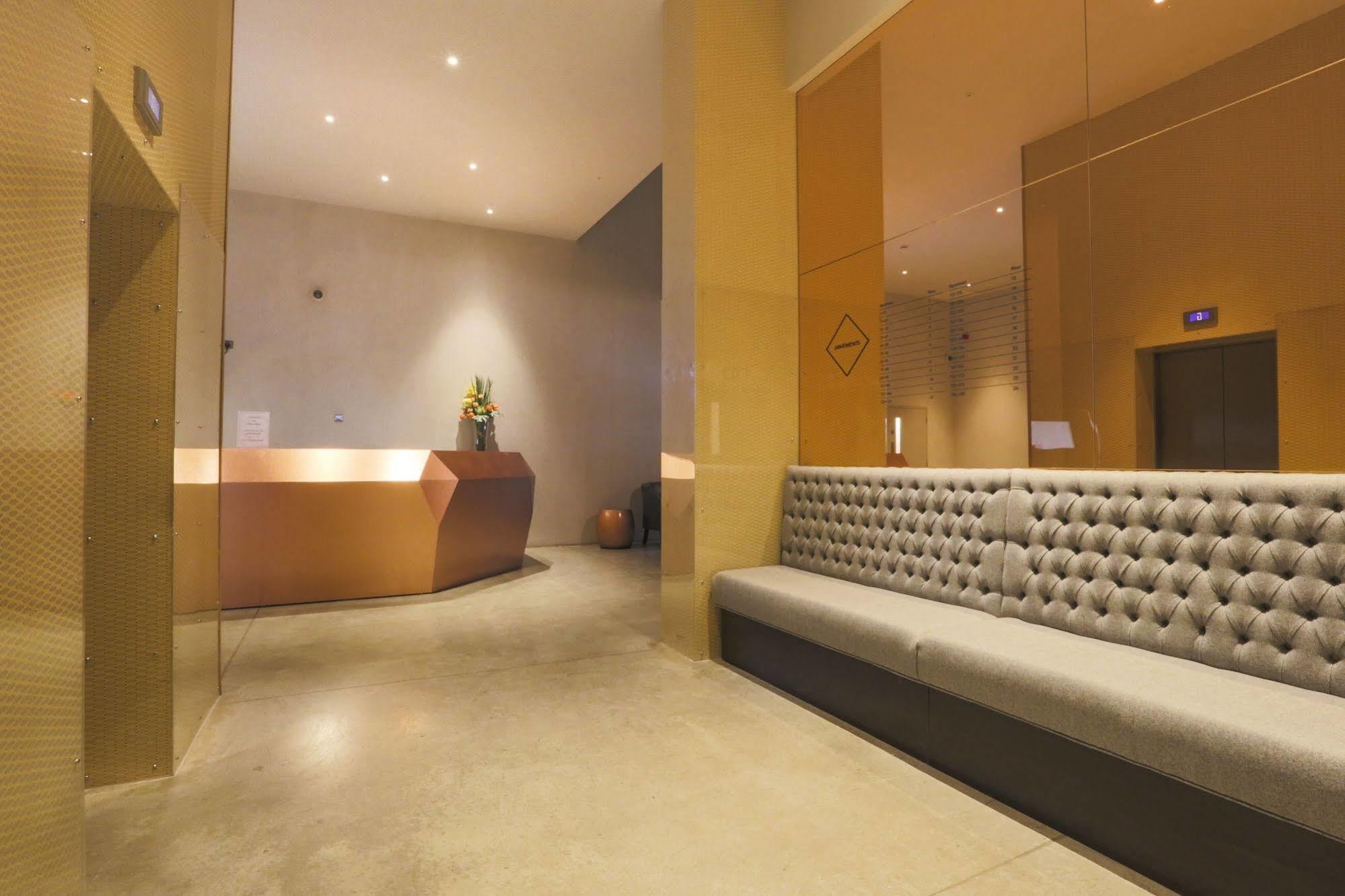 Olympic One Eighty Apartment Илфорд Екстериор снимка